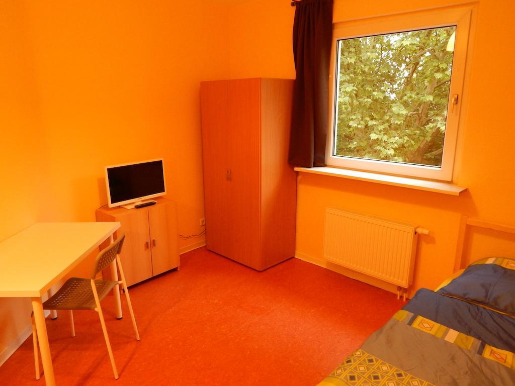 Home At Friends - City - Zu Hause Bei Freunden دورتموند الغرفة الصورة